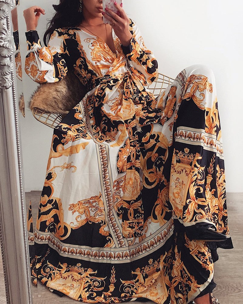 2019 Vintage Floral Maxi Dress with V-Neck and Long Sleeves