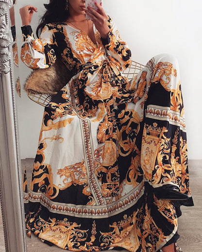 2019 Vintage Floral Maxi Dress with V-Neck and Long Sleeves