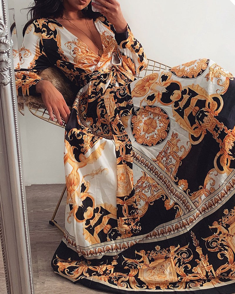 2019 Vintage Floral Maxi Dress with V-Neck and Long Sleeves